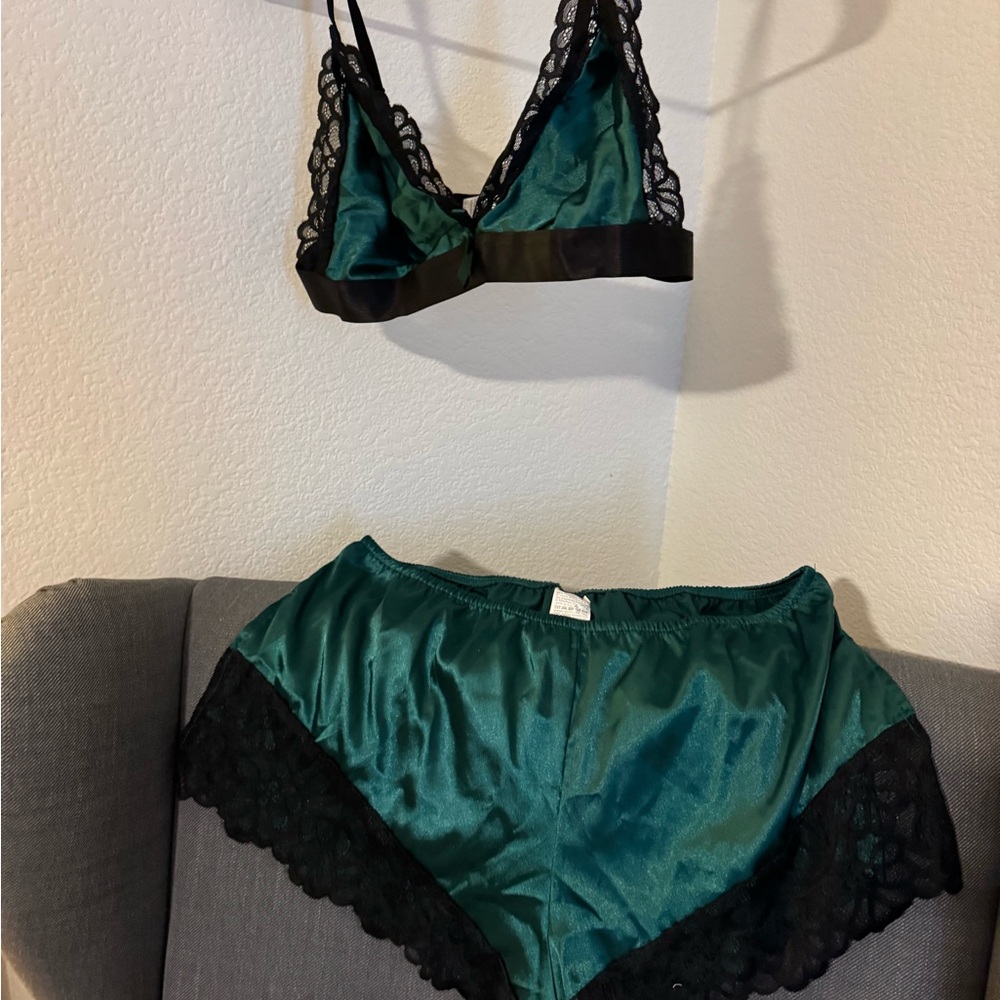 Emerald Green and Black Lace Lingerie Set